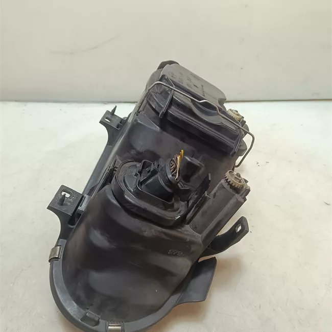 Proiettore sinistro Hella