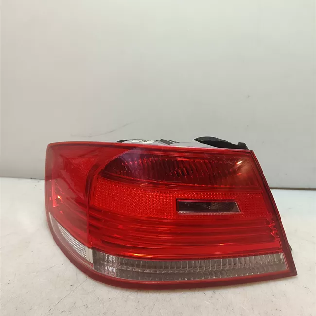 Fanale posteriore parte esterno sinistro