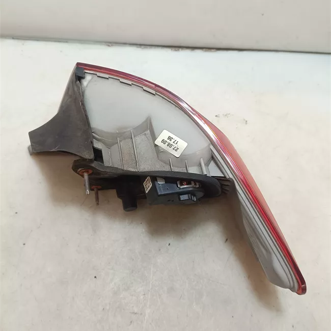 Fanale posteriore parte esterno sinistro