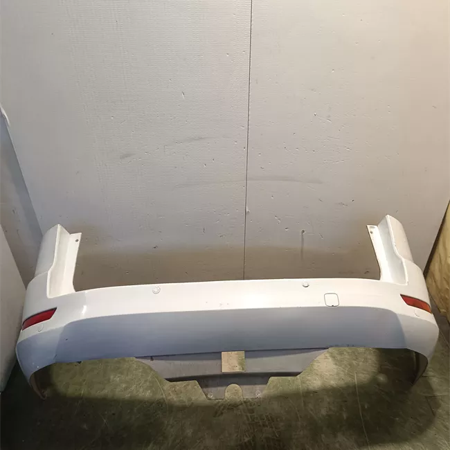 Paraurti posteriore con sensore parcheggio