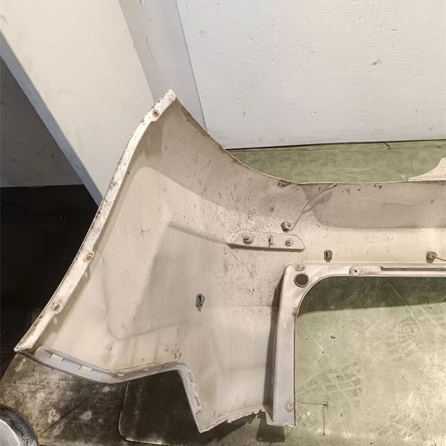 Paraurti posteriore con sensore parcheggio