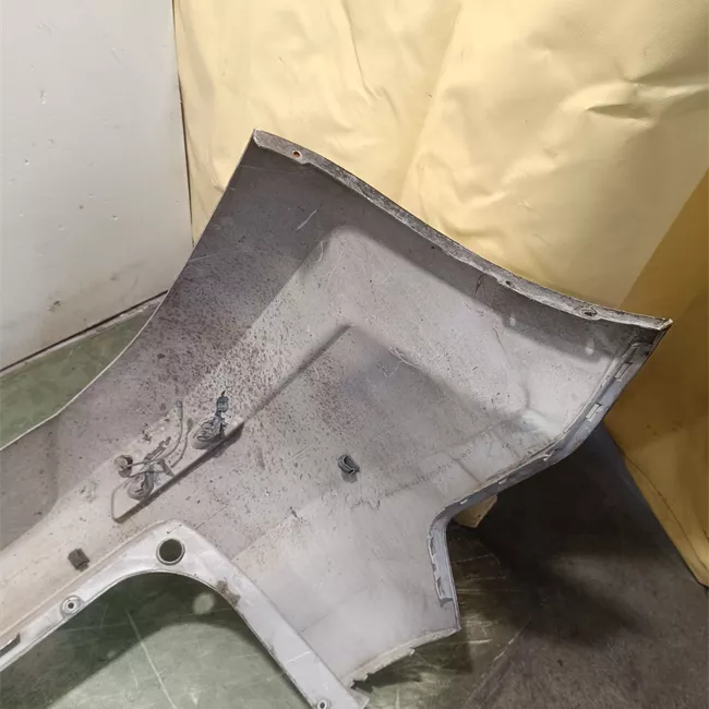 Paraurti posteriore con sensore parcheggio