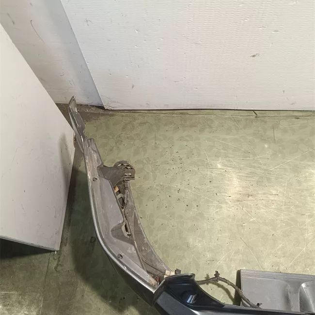 Paraurti posteriore centrale Singolo scarico