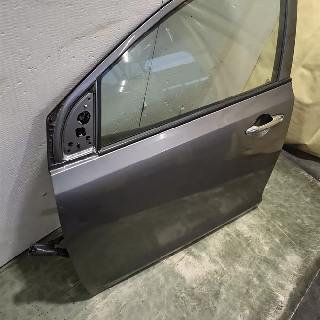 Porta anteriore sinistra