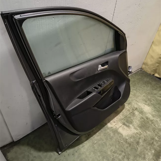 Porta anteriore sinistra