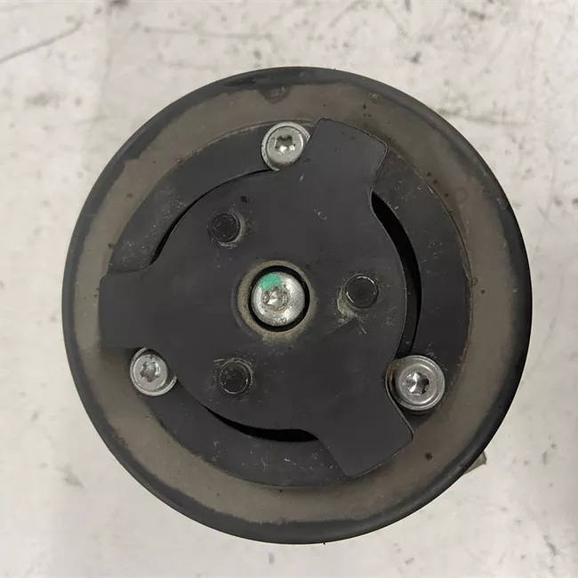 Compressore aria condizionata rotazionale