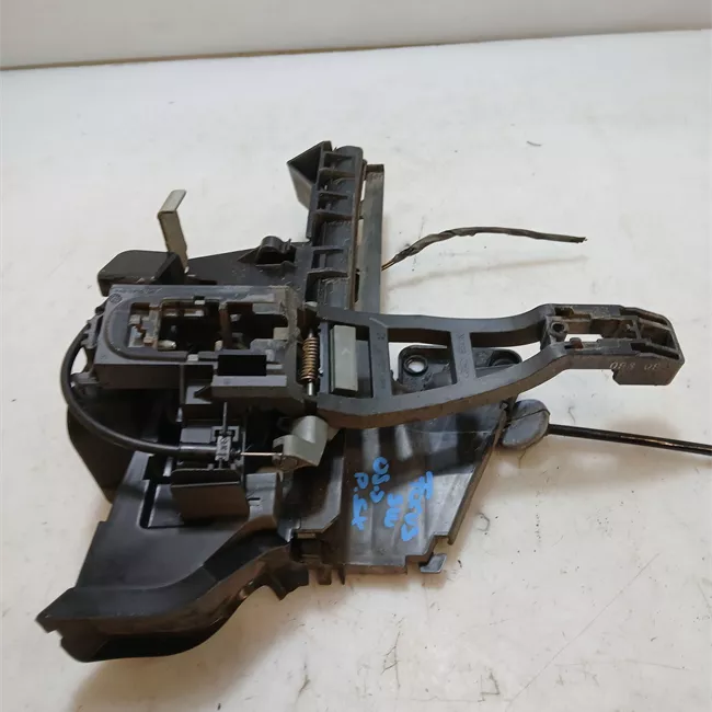 Serratura porta posteriore sinistra con sistema chiusura centrale