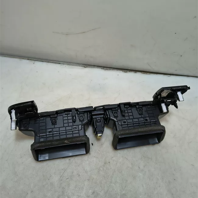 Bocchetta aria centrale cruscotto sinistra