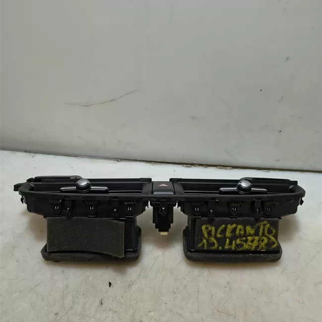 Bocchetta aria centrale cruscotto sinistra