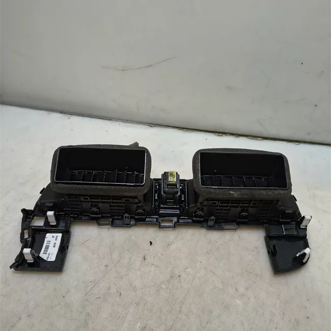 Bocchetta aria centrale cruscotto sinistra