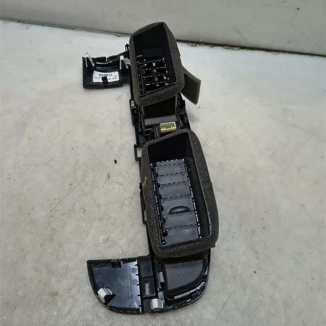 Bocchetta aria centrale cruscotto sinistra