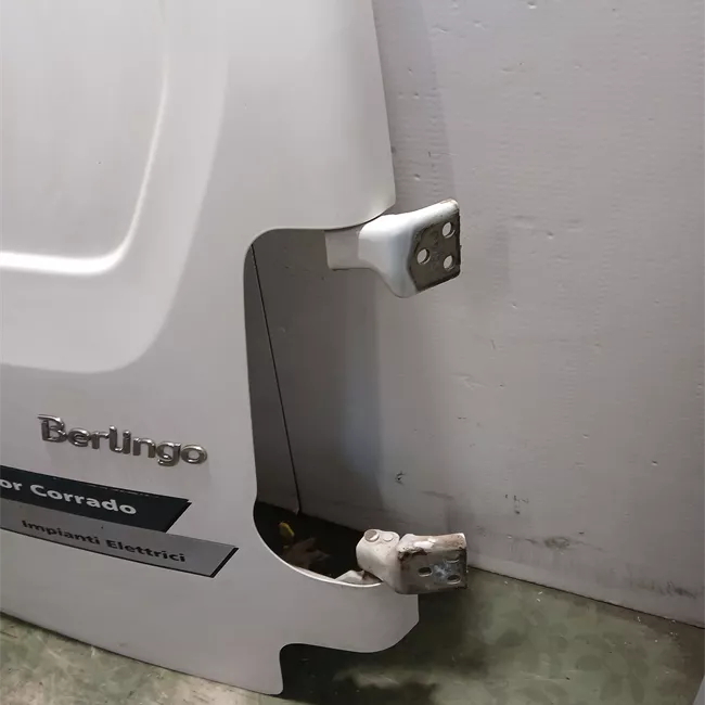 Porta carico posteriore a battente destra Lamierata