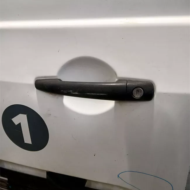 Porta carico posteriore a battente sinistra Lamierata