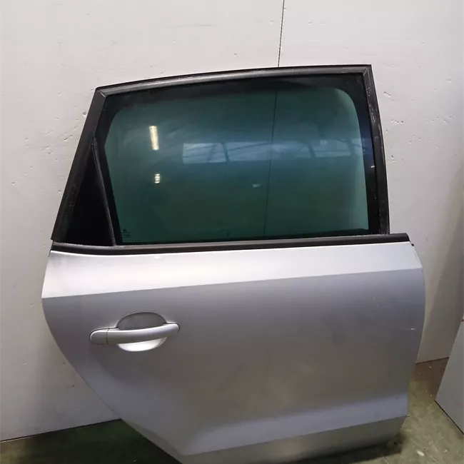 Porta posteriore destra