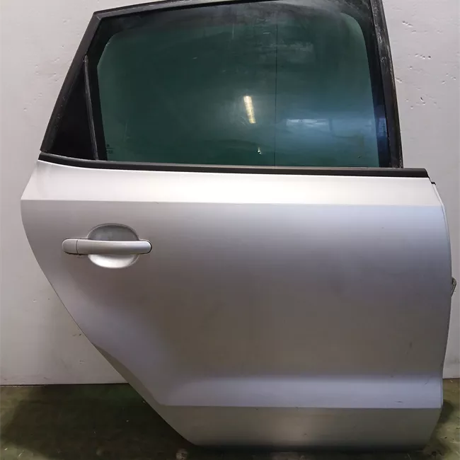 Porta posteriore destra