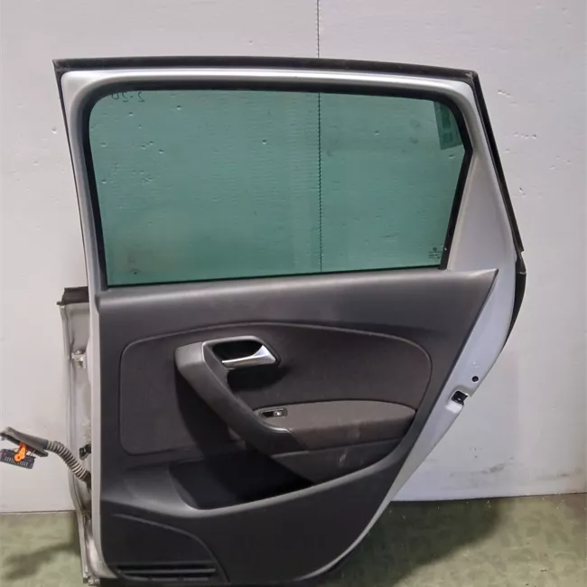 Porta posteriore destra