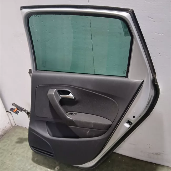 Porta posteriore destra