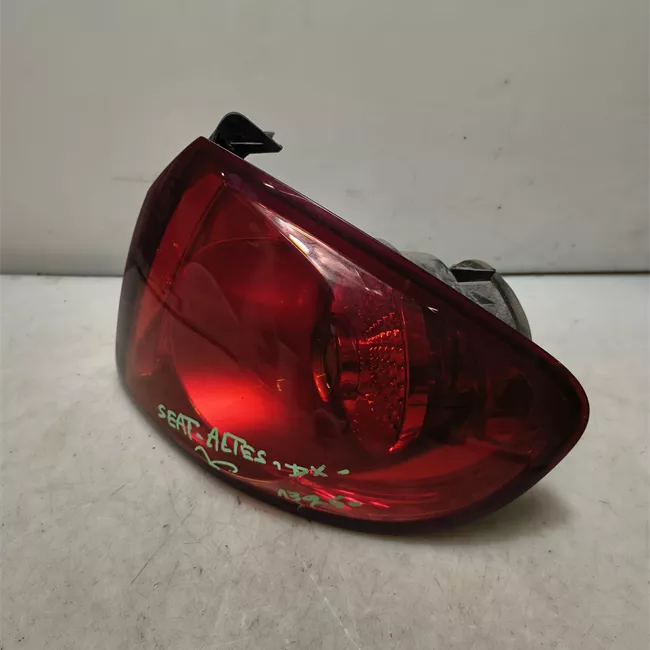 Fanale posteriore destro Nero