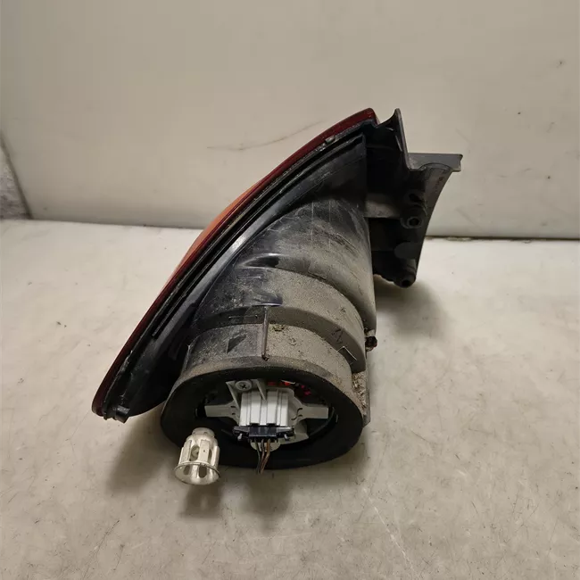 Fanale posteriore destro Nero