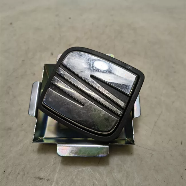 Maniglia portello posteriore con stemma posteriore