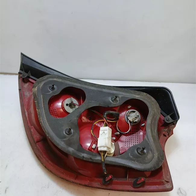 Fanale posteriore sinistro