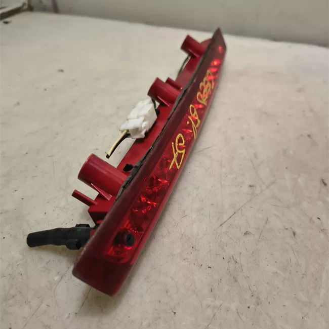 Fanale stop supplementare con ugello