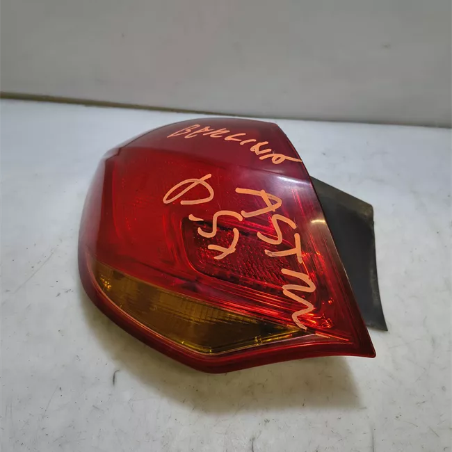 Fanale posteriore parte esterno sinistro