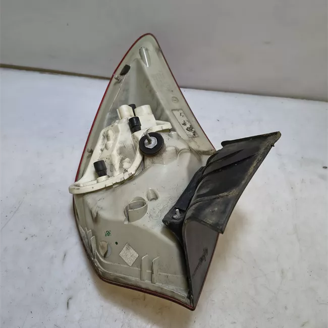 Fanale posteriore parte esterno destro