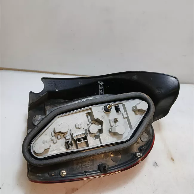 Fanale posteriore sinistro