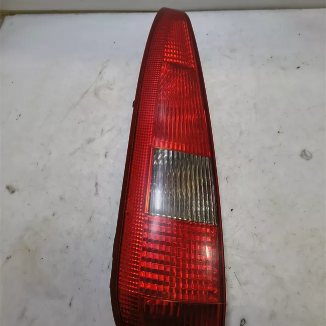 Fanale posteriore sinistro