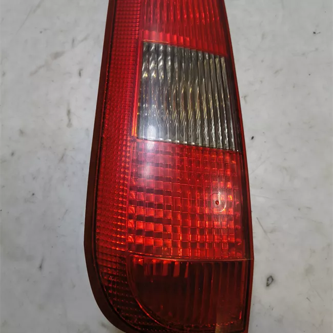 Fanale posteriore sinistro