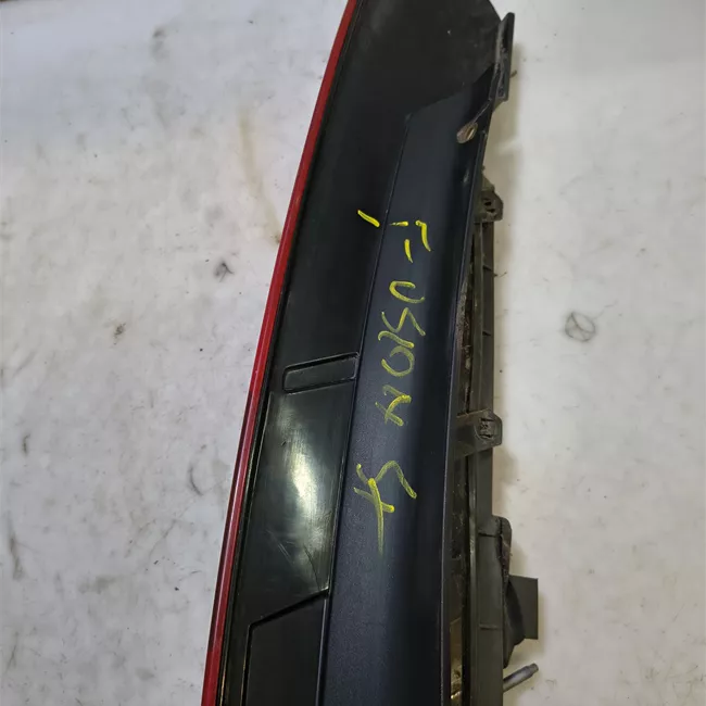 Fanale posteriore sinistro