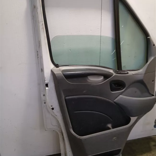 Porta anteriore sinistra