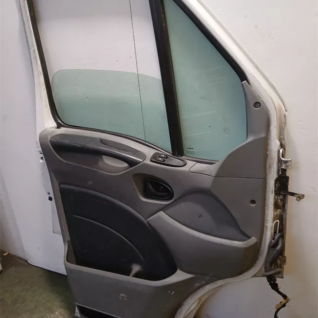 Porta anteriore sinistra