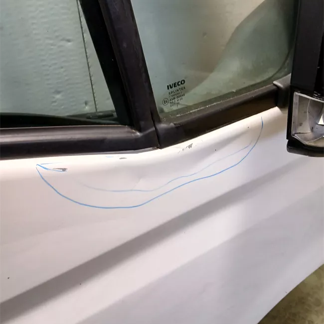 Porta anteriore destra