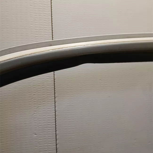 Porta anteriore destra