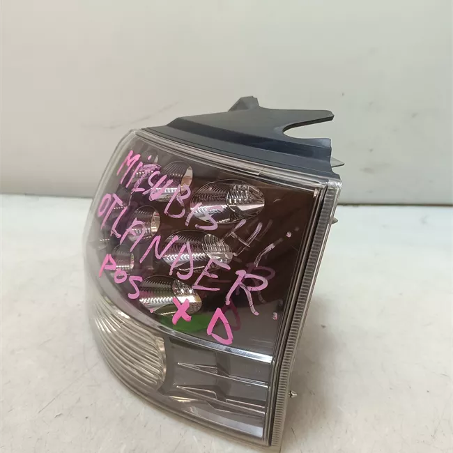 Fanale posteriore parte esterno destro con led