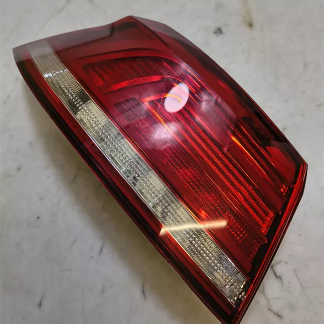 Fanale posteriore parte esterno sinistro Led