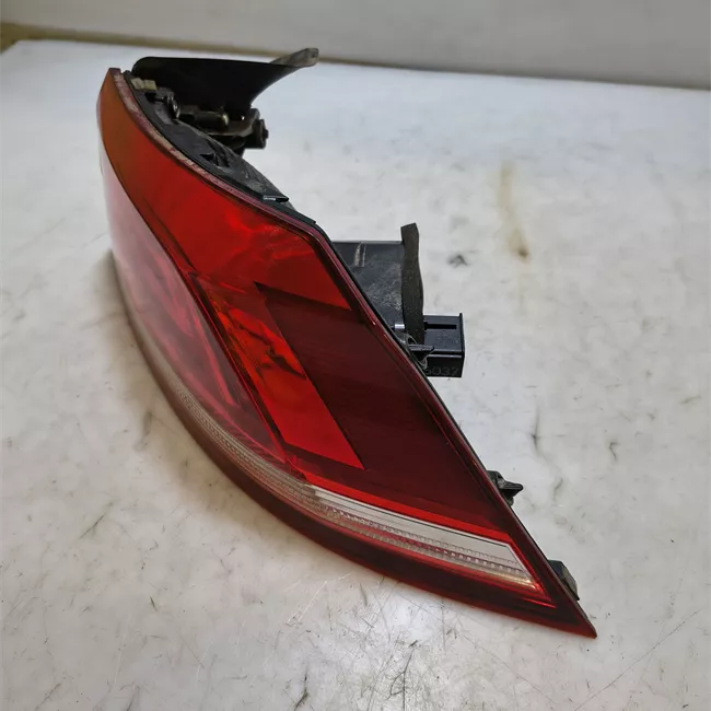 Fanale posteriore parte esterno destro Led