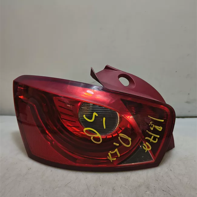 Fanale posteriore sinistro