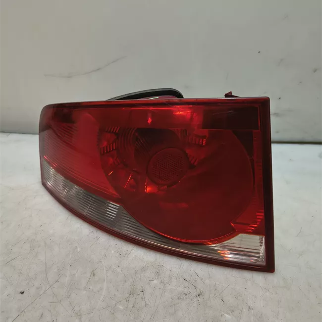 Fanale posteriore parte esterno sinistro