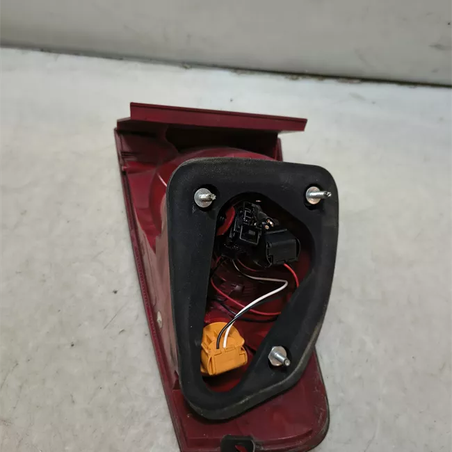 Fanale posteriore parte esterno sinistro