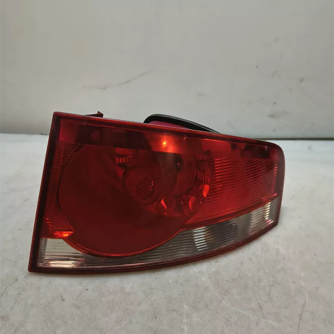 Fanale posteriore parte esterno destro