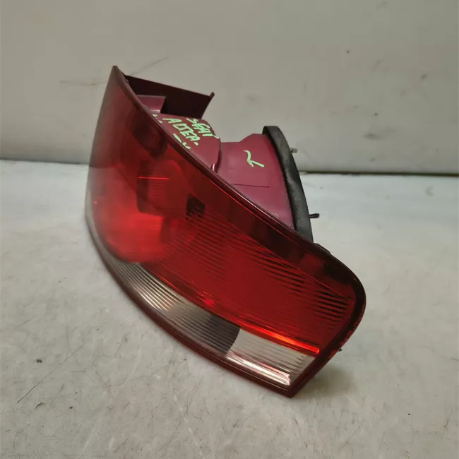 Fanale posteriore parte esterno destro