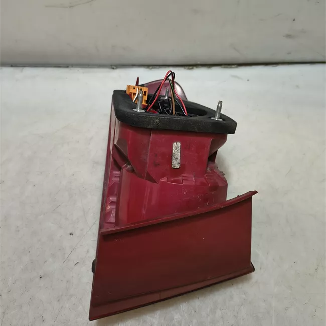 Fanale posteriore parte esterno destro