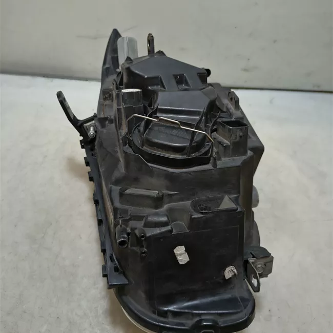 Proiettore destro Proiettori Xenon