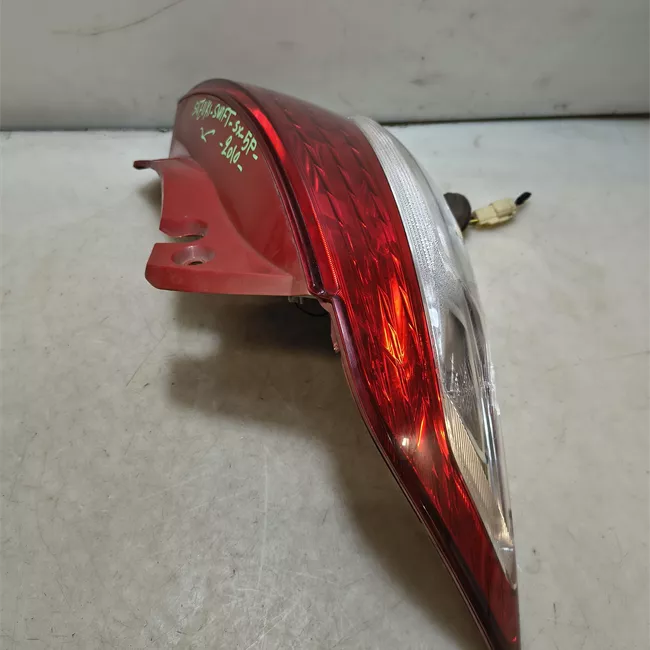 Fanale posteriore sinistro