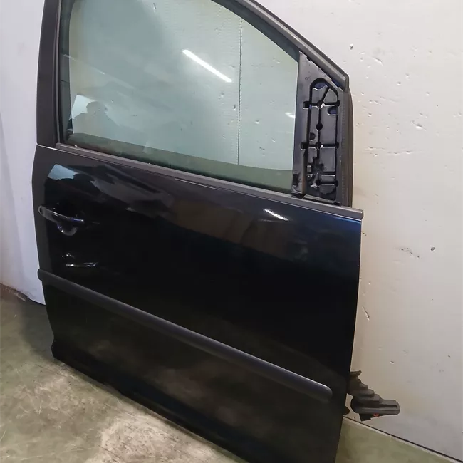 Porta anteriore destra