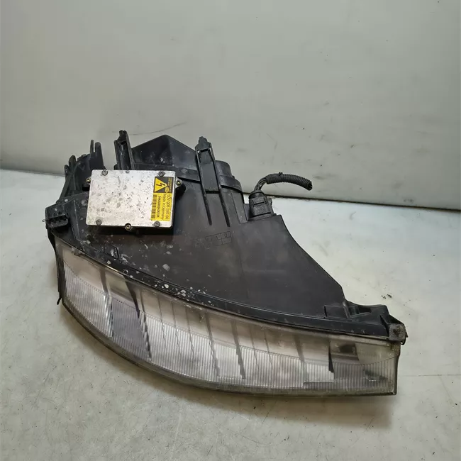 Proiettore sinistro Xeno