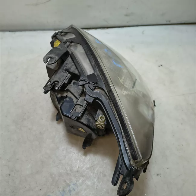 Proiettore destro Xeno